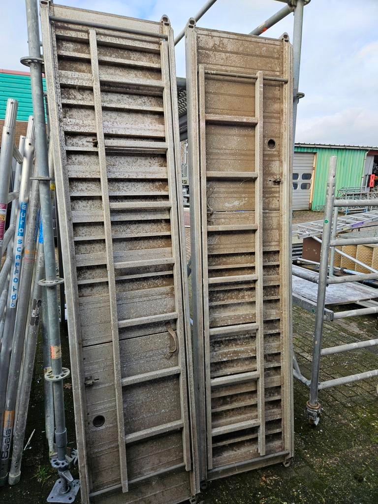 Aluminium loopplanken met luik en ladder (2 stuks), Ophalen, ., Zo goed als nieuw, .