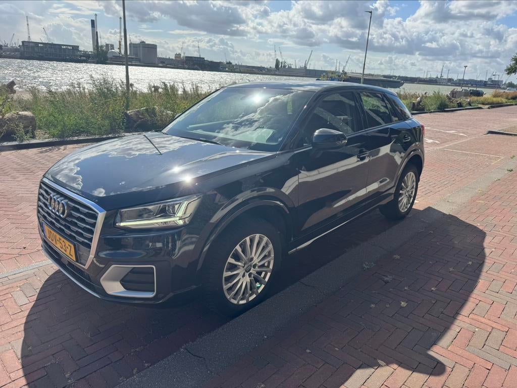 Audi Q2 1.0 Tfsi 116pk 2018 Zwart 99000km, Voorwielaandrijving, Q2, 1200 kg, Zwart