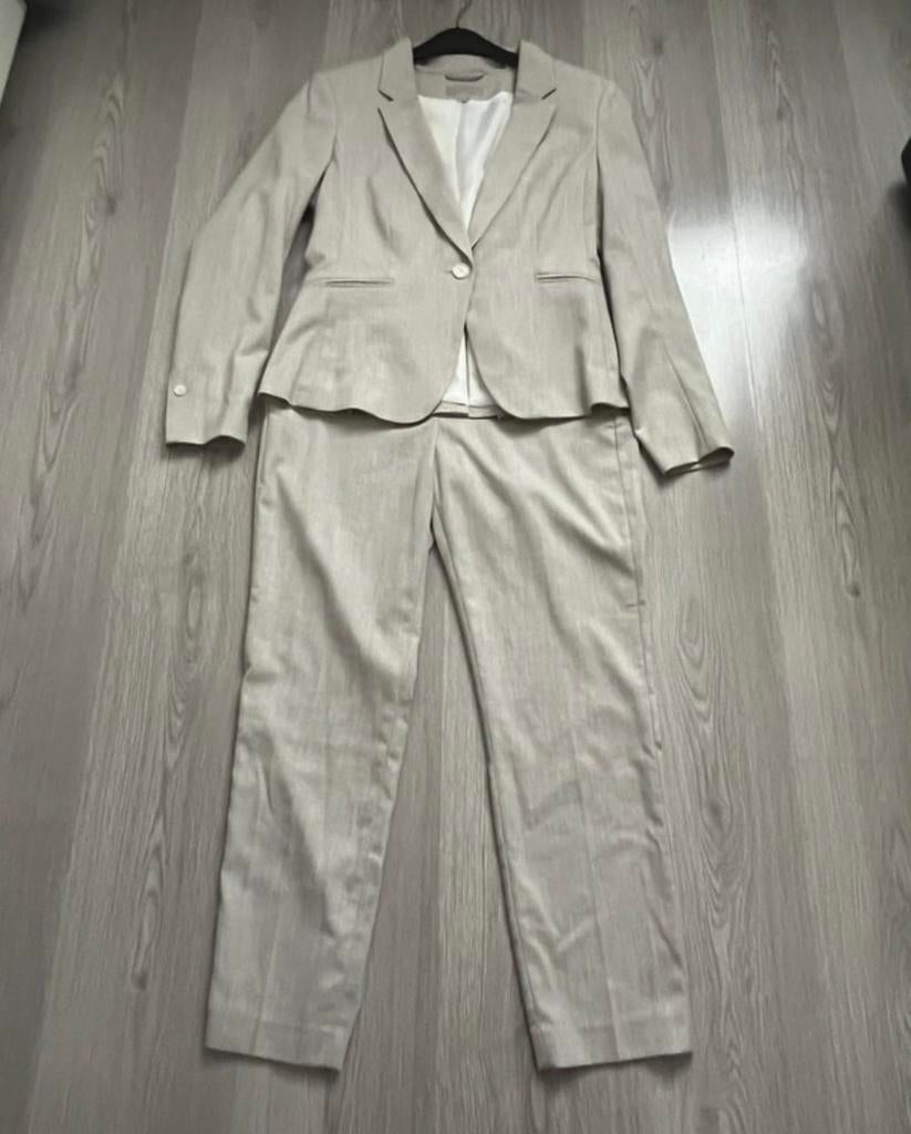Dames pak M/L, Ophalen, Zo goed als nieuw, Maat 38/40 (M)