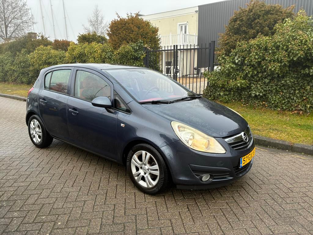 Opel Corsa 1.4 16V 5D AUTOMAAT Fietsdrager 2008 Grijs, Auto's, 15 km/l, 4 cilinders, 49 €/maand, 1364 cc