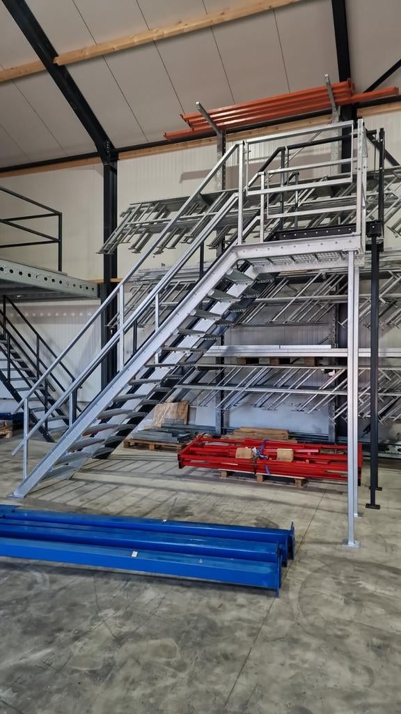 Trap,stalen trap,brandtrap,spiltrap,steektrap 50x nor0110, Ophalen, Zo goed als nieuw, Trap, 2 tot 4 meter