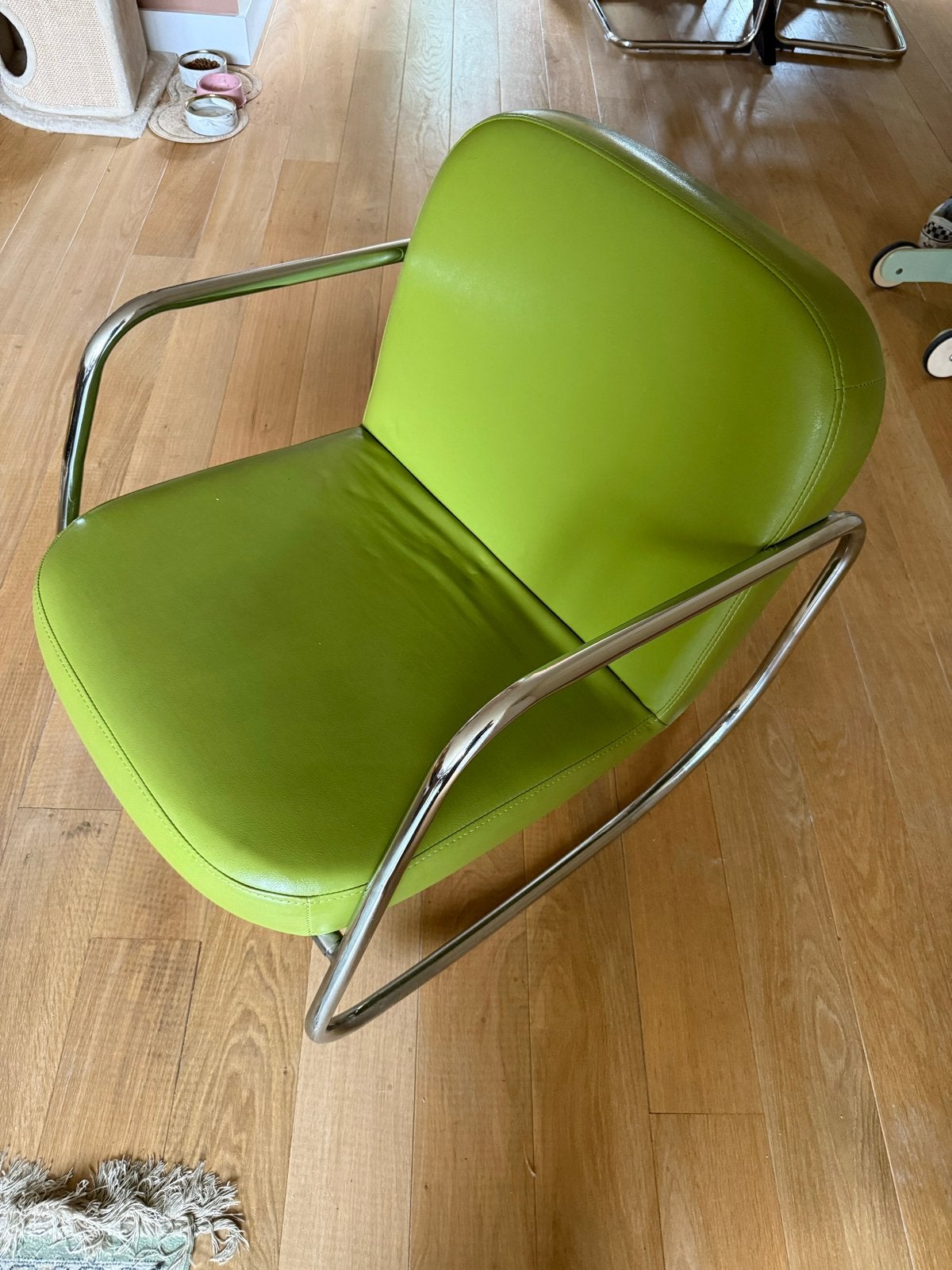 Retro Groene Schommelstoel - Comfortabel en Stijlvol, Huis en Inrichting, Stoelen, Ophalen, Gebruikt, Overige kleuren, Metaal