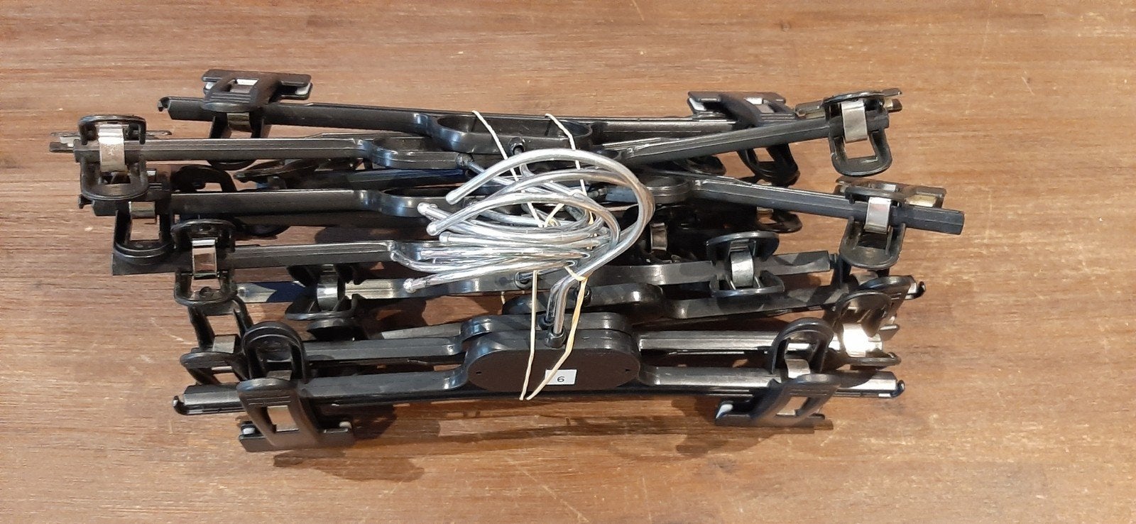 Gratis plastic knijphangers op te halen, Ophalen