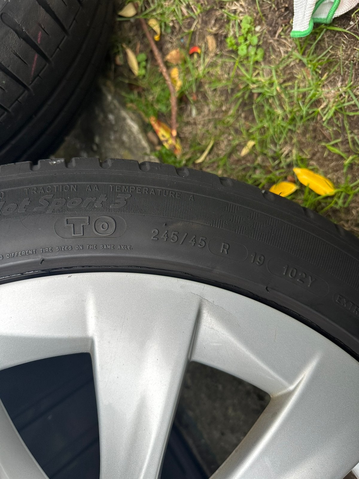 Foto 11 van Originele Tesla Velgen 19 inch model S