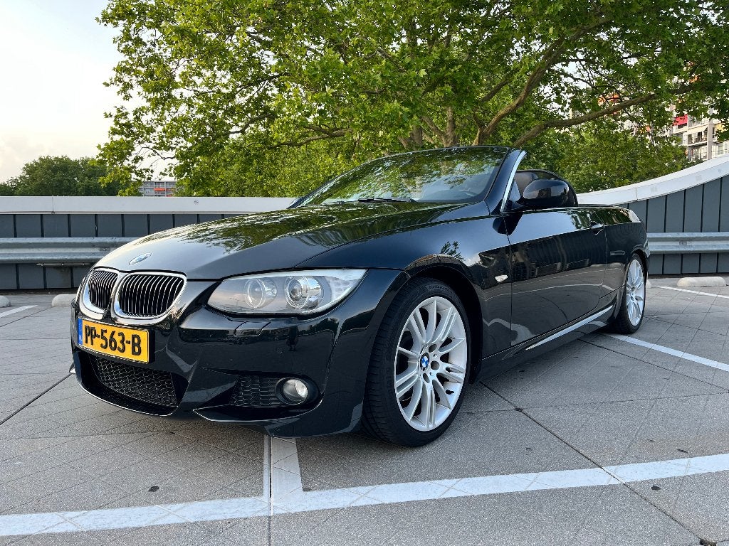 BMW 3-Serie 330i Cabrio M-Pakket 2011, Auto's, BMW, Automaat, Euro 5, Achterwielaandrijving, Zwart