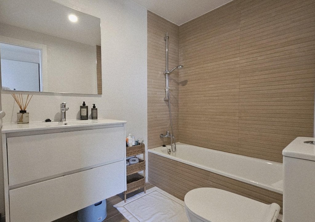 Aanbieding !! TOP Appartement in Casares snelle verkoop!!, Huizen en Kamers, Spanje, 2 kamers, Casares, Appartement