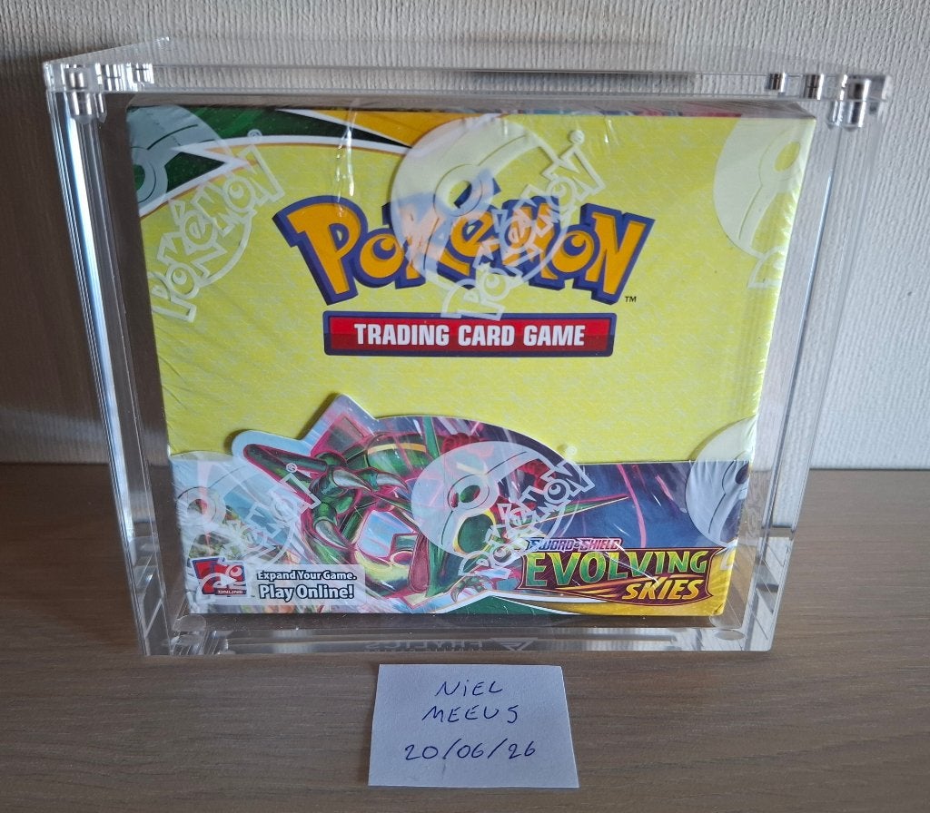 Pokémon sealed Evolving Skies booster box, Ophalen of Verzenden, Nieuw, Boosterbox