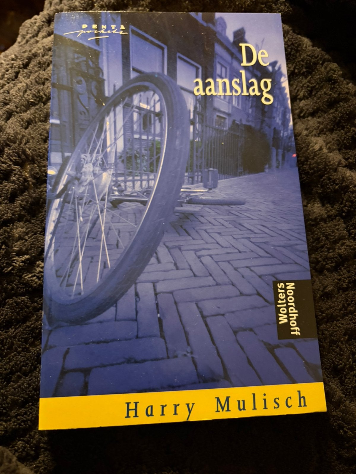 De Aanslag / Harry Mulisch, Ophalen of Verzenden, Zo goed als nieuw
