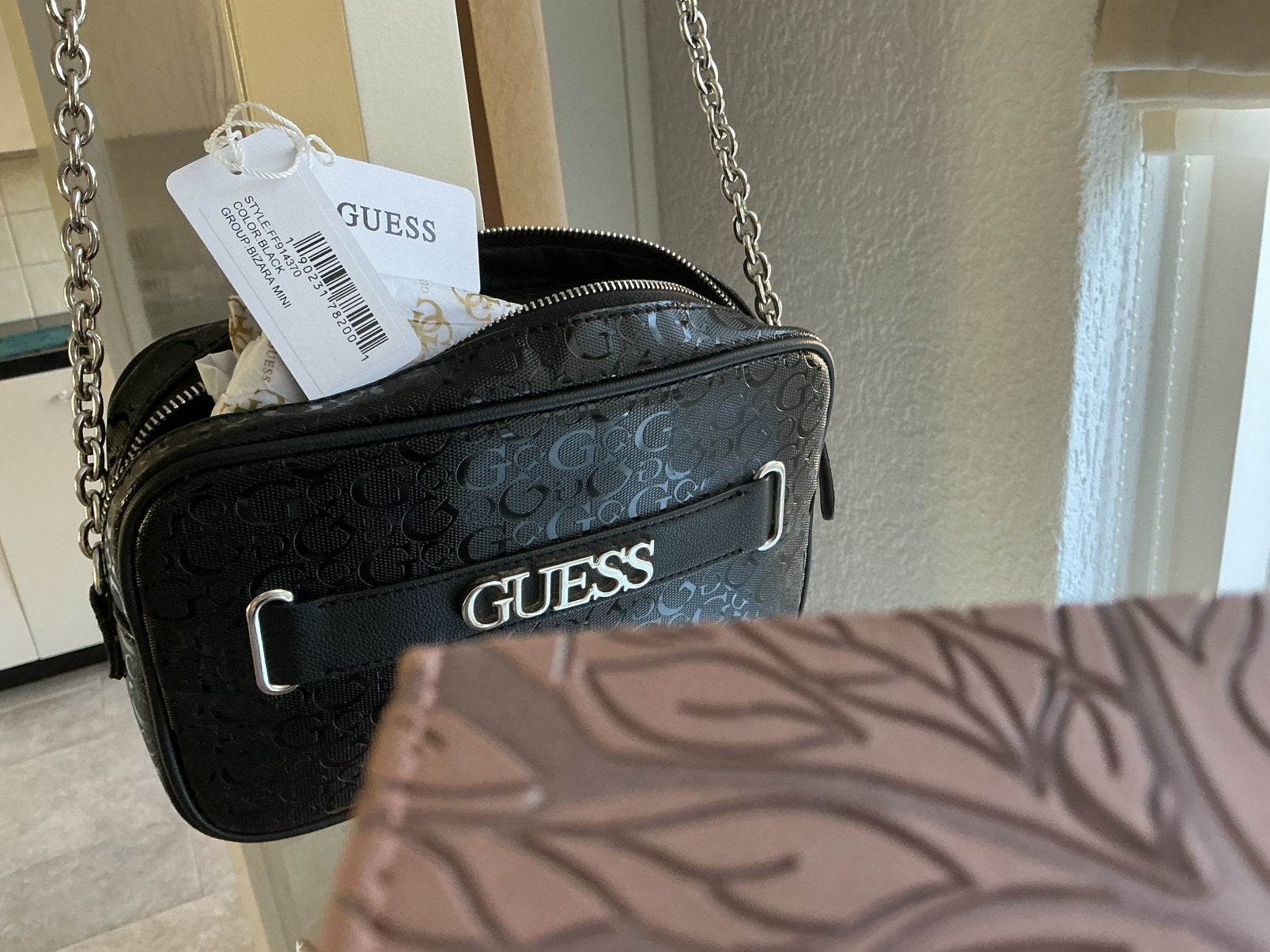 Mooie Zwarte Originele GUESS Tasje - 25x16x6 cm, Ophalen, Gebruikt, Zwart, Schoudertasje
