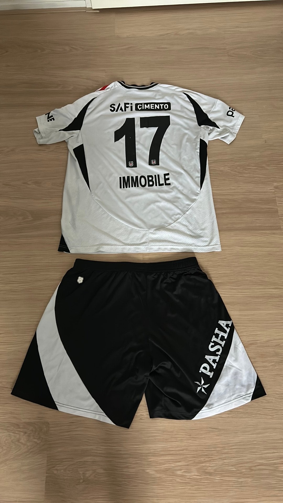 Match worn outfit Ciro Immobile Besiktas 2024/2025, Sport en Fitness, Voetbal, Ophalen of Verzenden, Zo goed als nieuw, Shirt