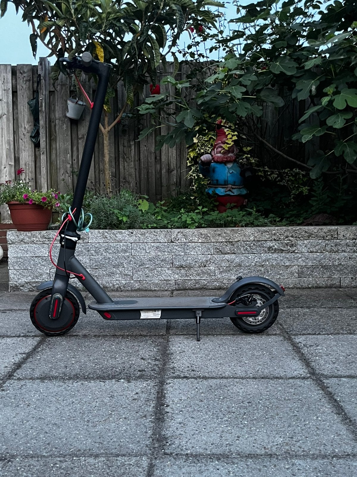 Tuya e-step, Fietsen en Brommers, Steps, Zo goed als nieuw, Elektrische step (E-scooter), Ophalen