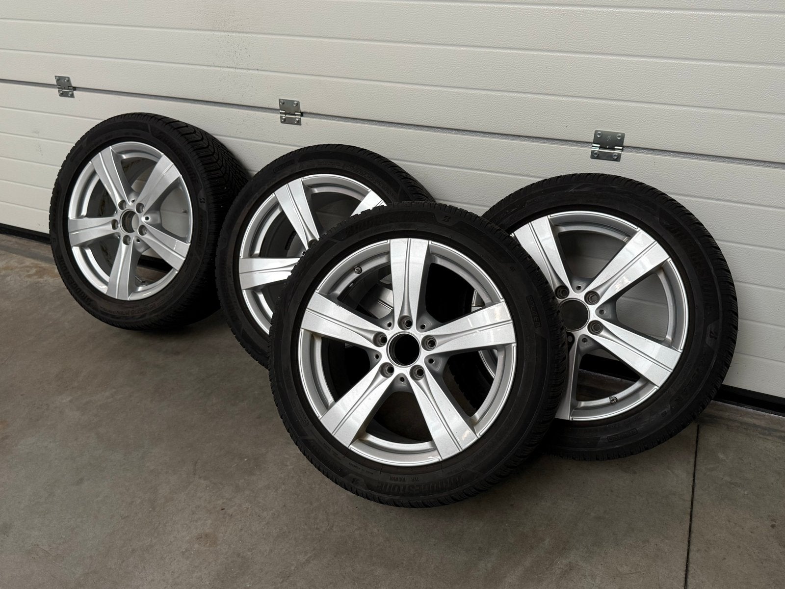 Mercedes Winterset - Perfecte winterbanden met velgen, Auto-onderdelen, Banden en Velgen, Gebruikt, Banden en Velgen, 17 inch
