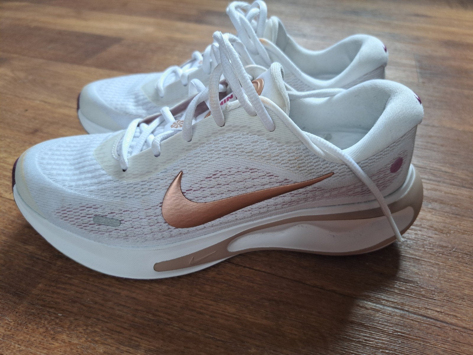 Witte hardloopschoenen dames Nike sneakers maat 40, Wit, Nike, Ophalen of Verzenden, Sneakers of Gympen
