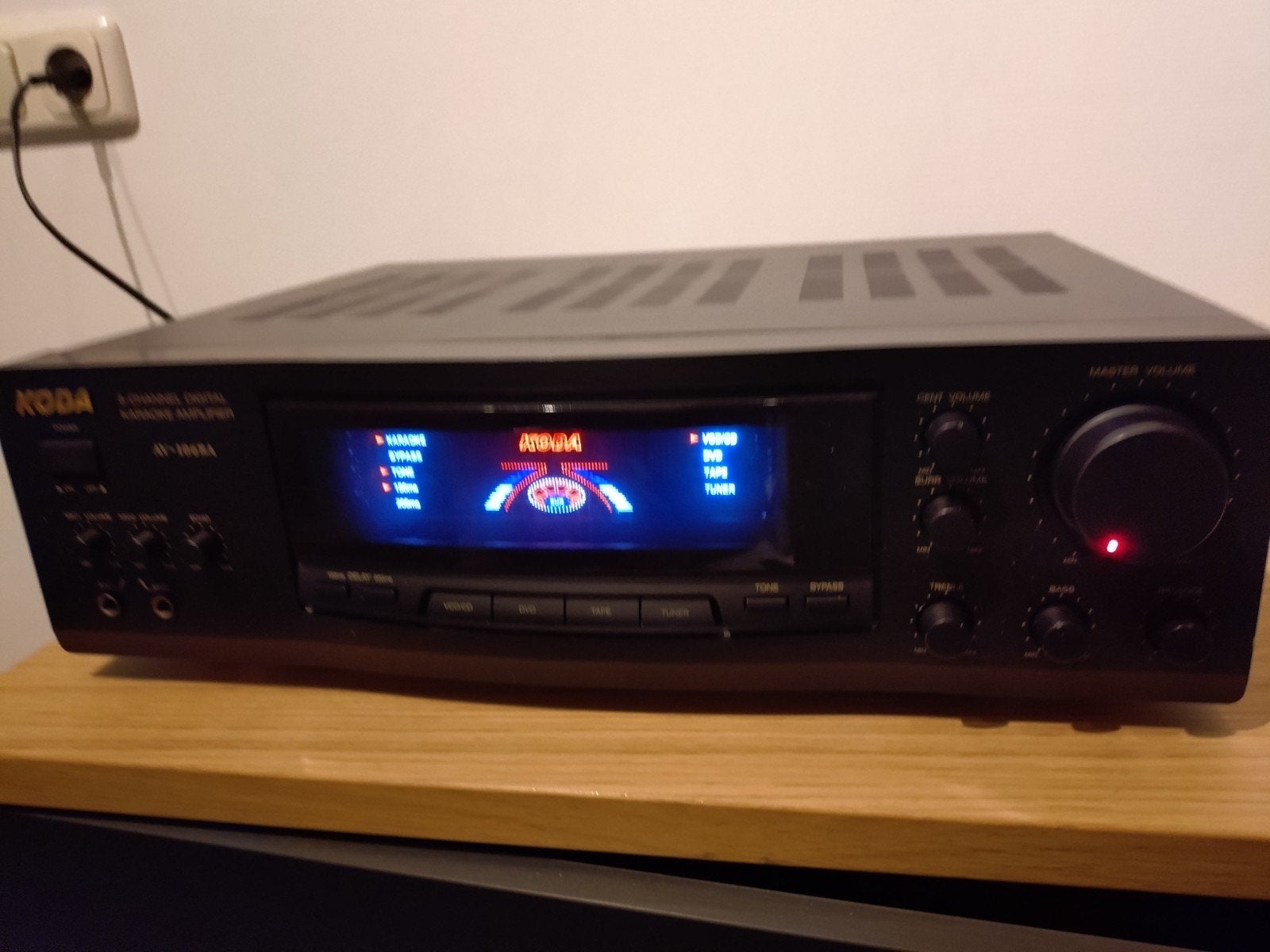 Koda 1068A versterker 2x 160watt 8 ohm, Ophalen, Zo goed als nieuw, 120 watt of meer, Overige merken