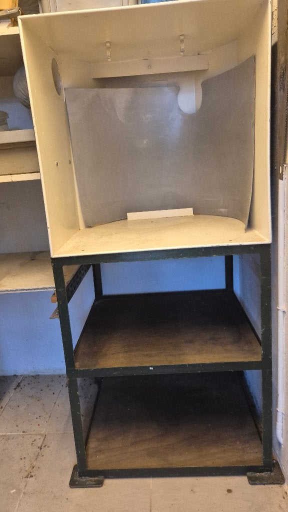 Spuit/airbrush cabine met schappen (en gratis afzuiging), Ophalen, Gebruikt, Airbrush en Toebehoren