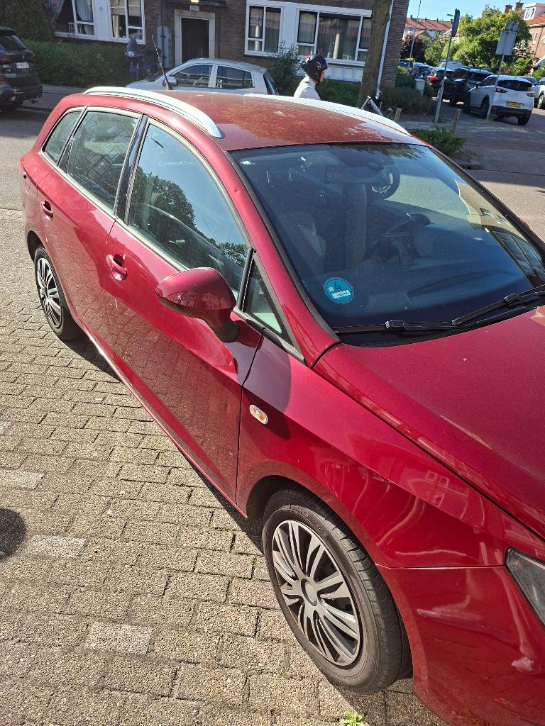 Seat Ibiza 1.2 TSI 77KW ST 2013 Rood, Auto's, Seat, Euro 2, Stof, 40 €/maand, 4 cilinders
