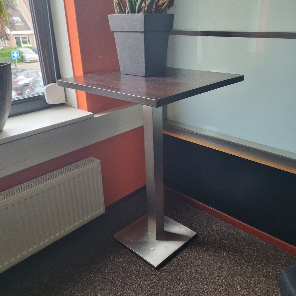 6 degelijke statafels / bartafels, Ophalen, Gebruikt