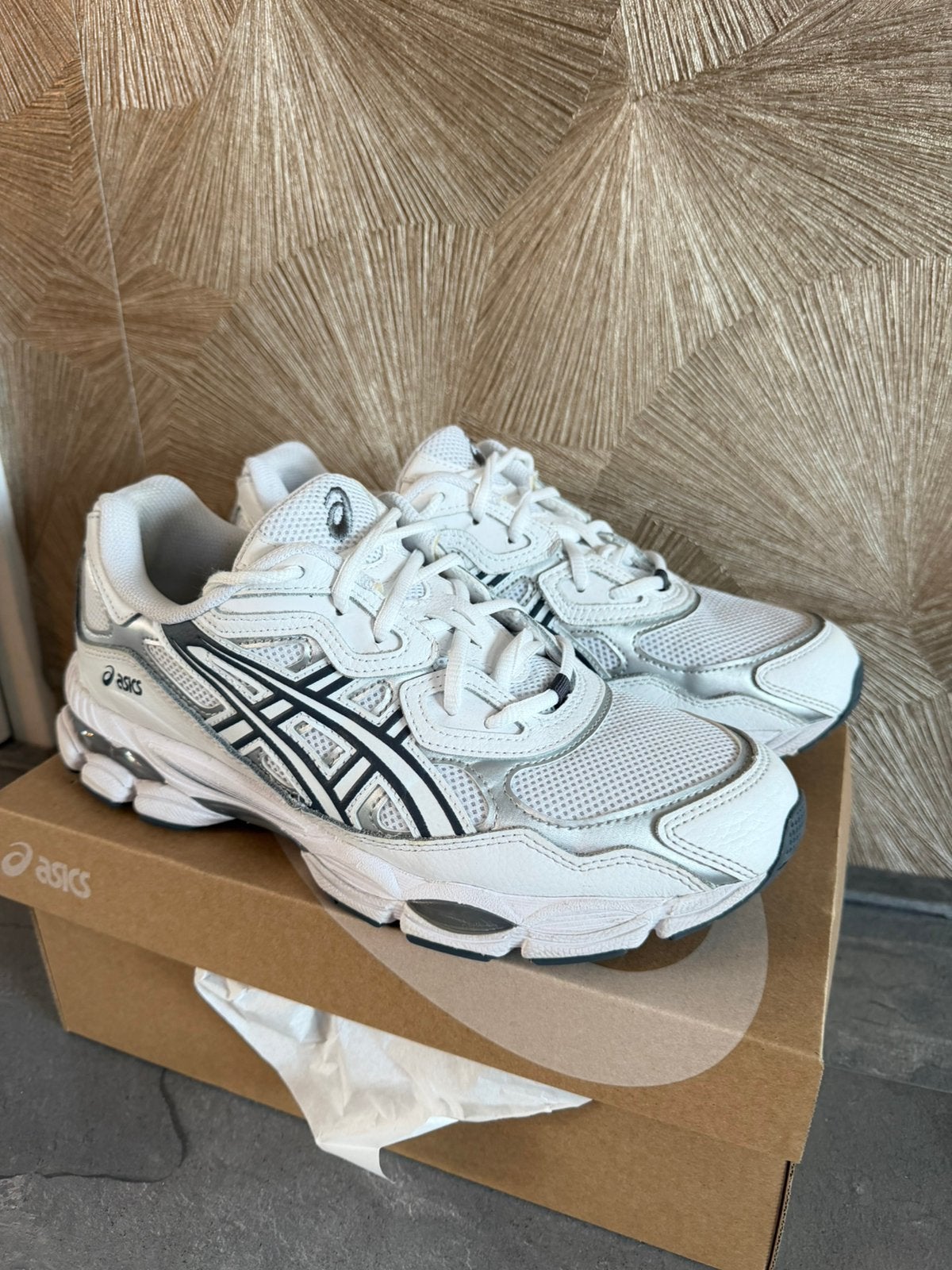 Asics gel nyc origineel wit zilver, Ophalen of Verzenden, Zo goed als nieuw, Wit