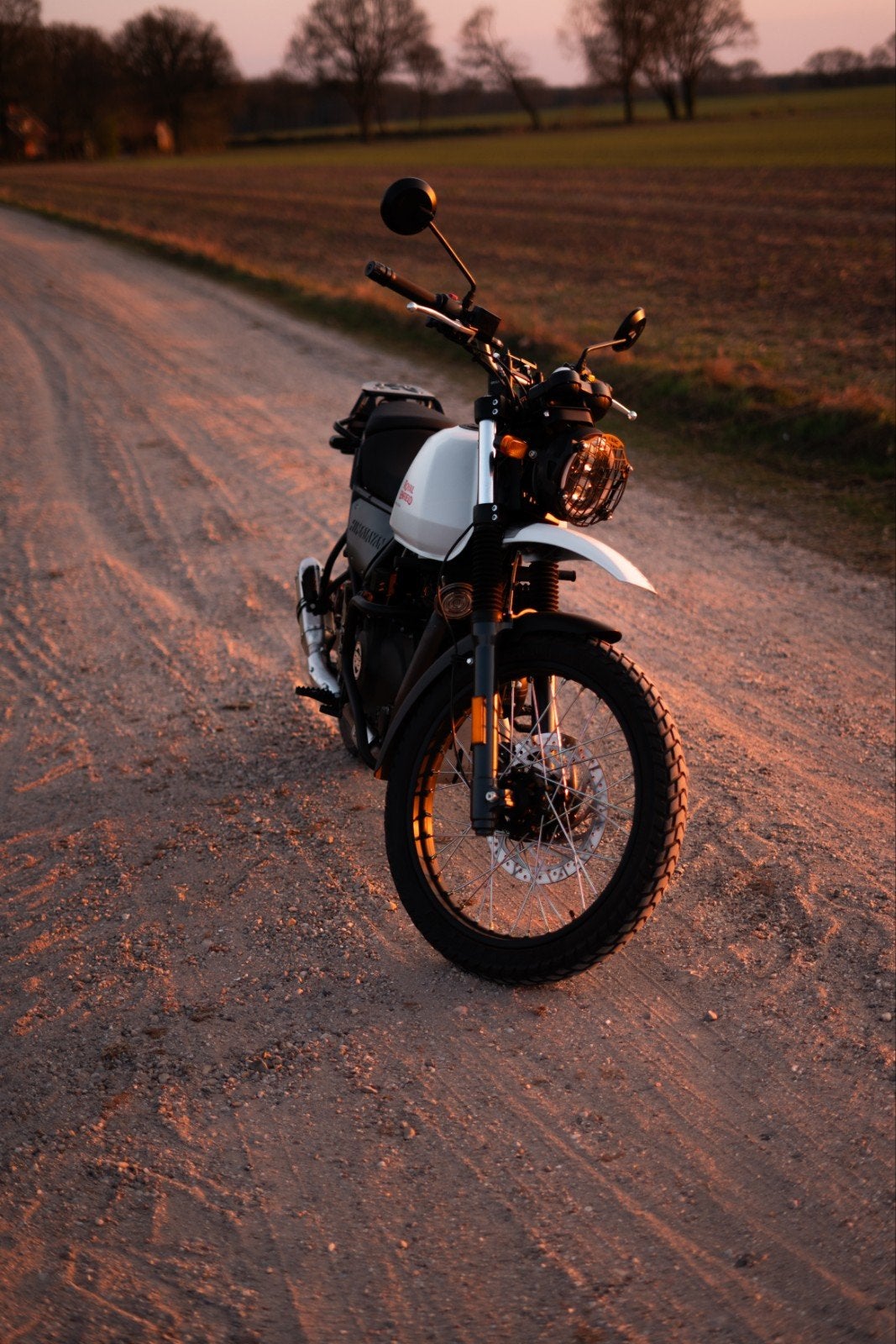 Royal Enfield Himalayan 410 2018, Motoren, Ophalen, Gebruikt