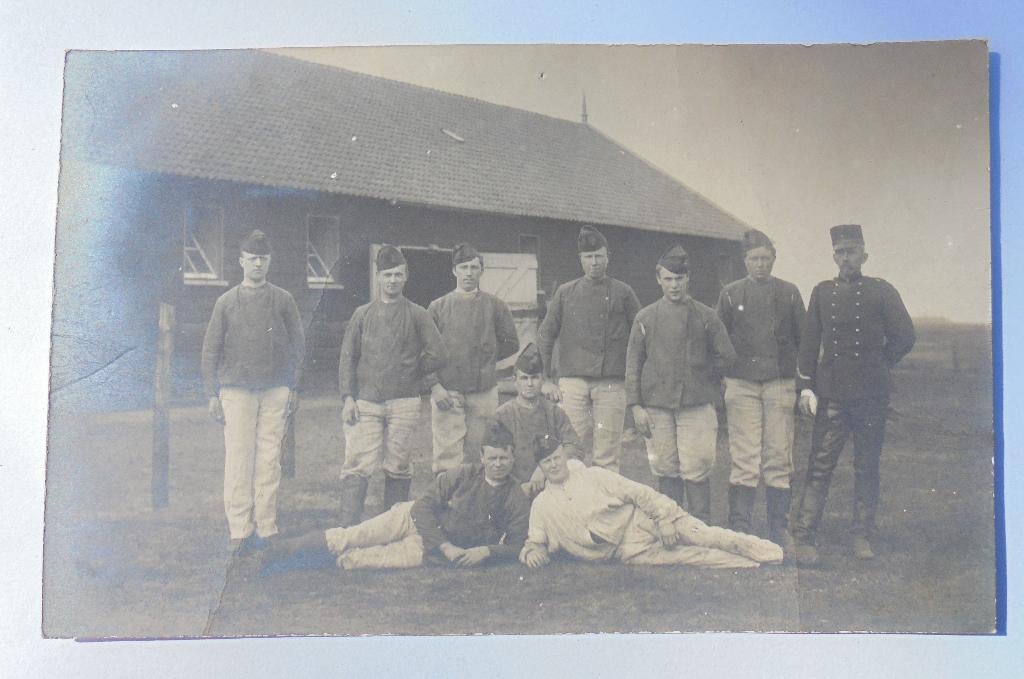 Fotokaart groep 1e of 4e Reg Huzaren van Boreel Groningen., Verzamelen, Ophalen of Verzenden, Voor 1920, Ongelopen, Groningen