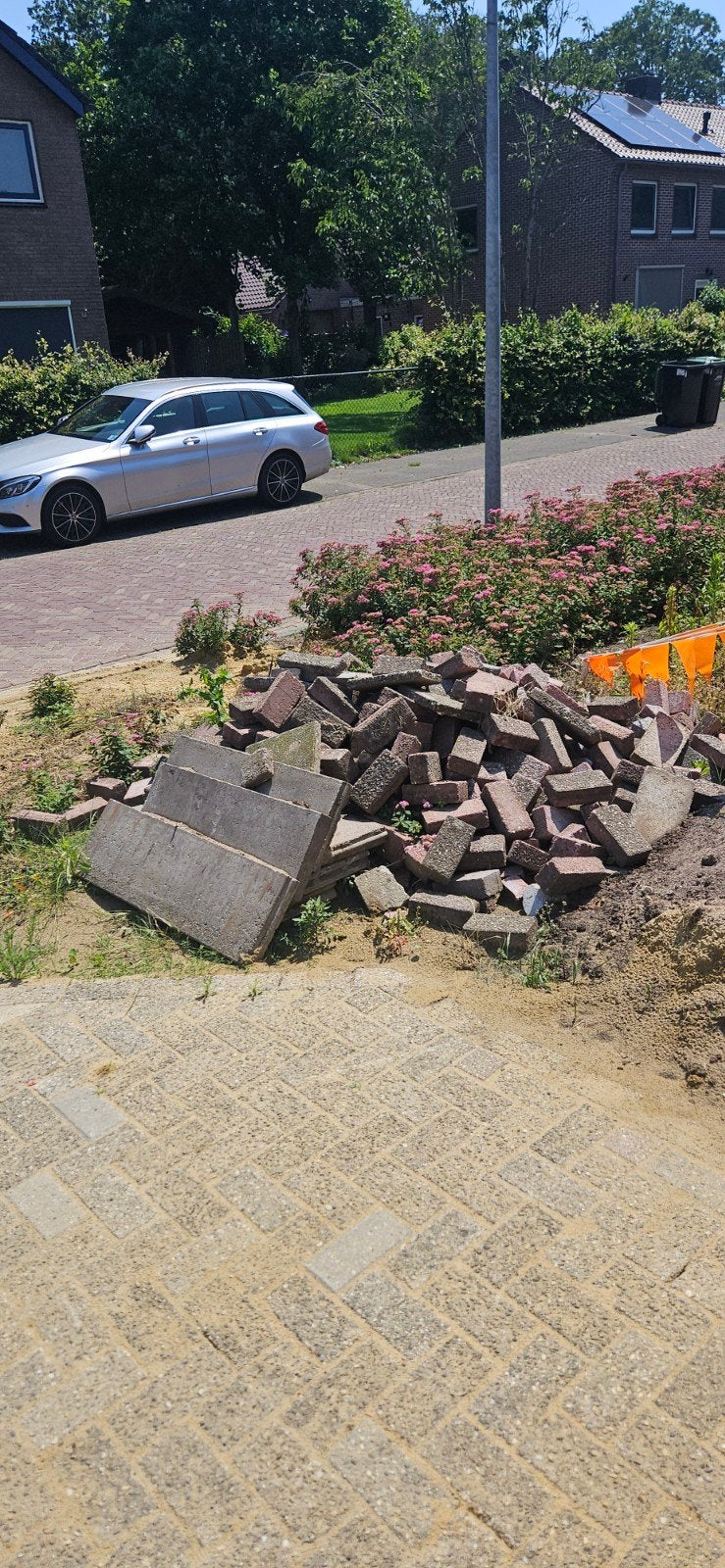 Partij klinkers en 8 bandjes, Tuin en Terras, Tegels en Klinkers, Ophalen, Gebruikt, Klinkers, Minder dan 5 m²