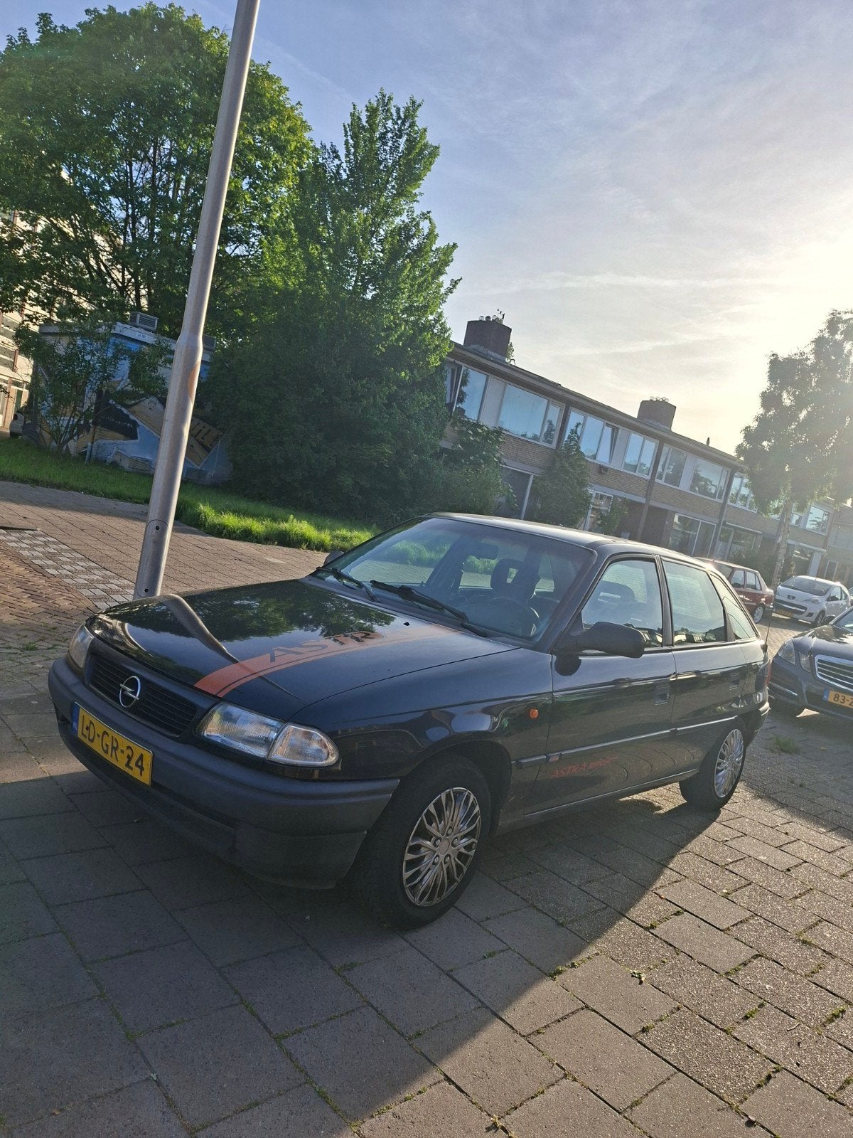 Opel Astra 1.6 I Tailgate E2 1995 Zwart, Ophalen