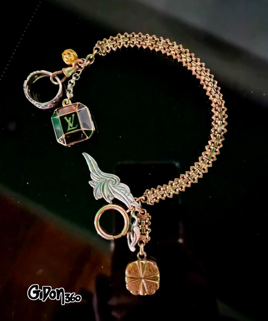 Antique gold plated chain w/ Louis Vuitton pendant, Antiek en Kunst, Verzenden, Zilver