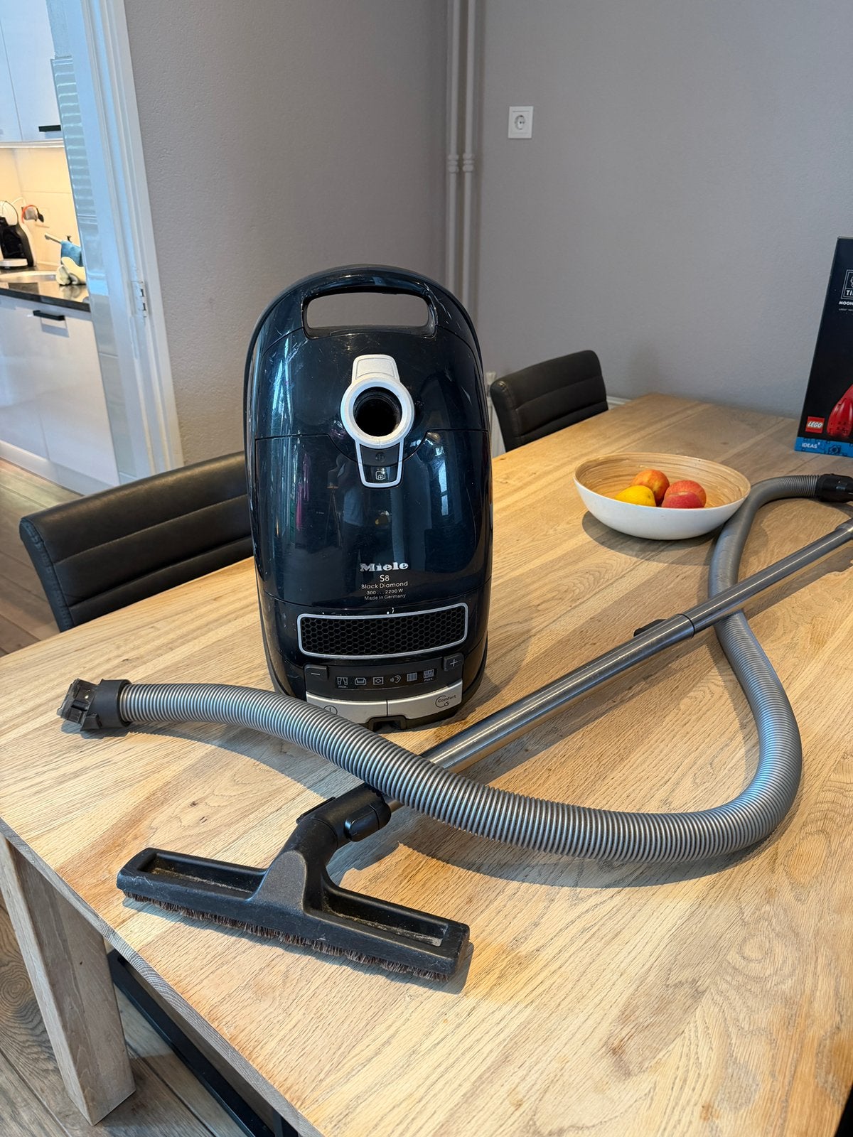 Miele S8 Black Diamond 2200W, Witgoed en Apparatuur, Stofzuigers, Gebruikt, Miele, 2000 watt of meer, Steelstofzuiger