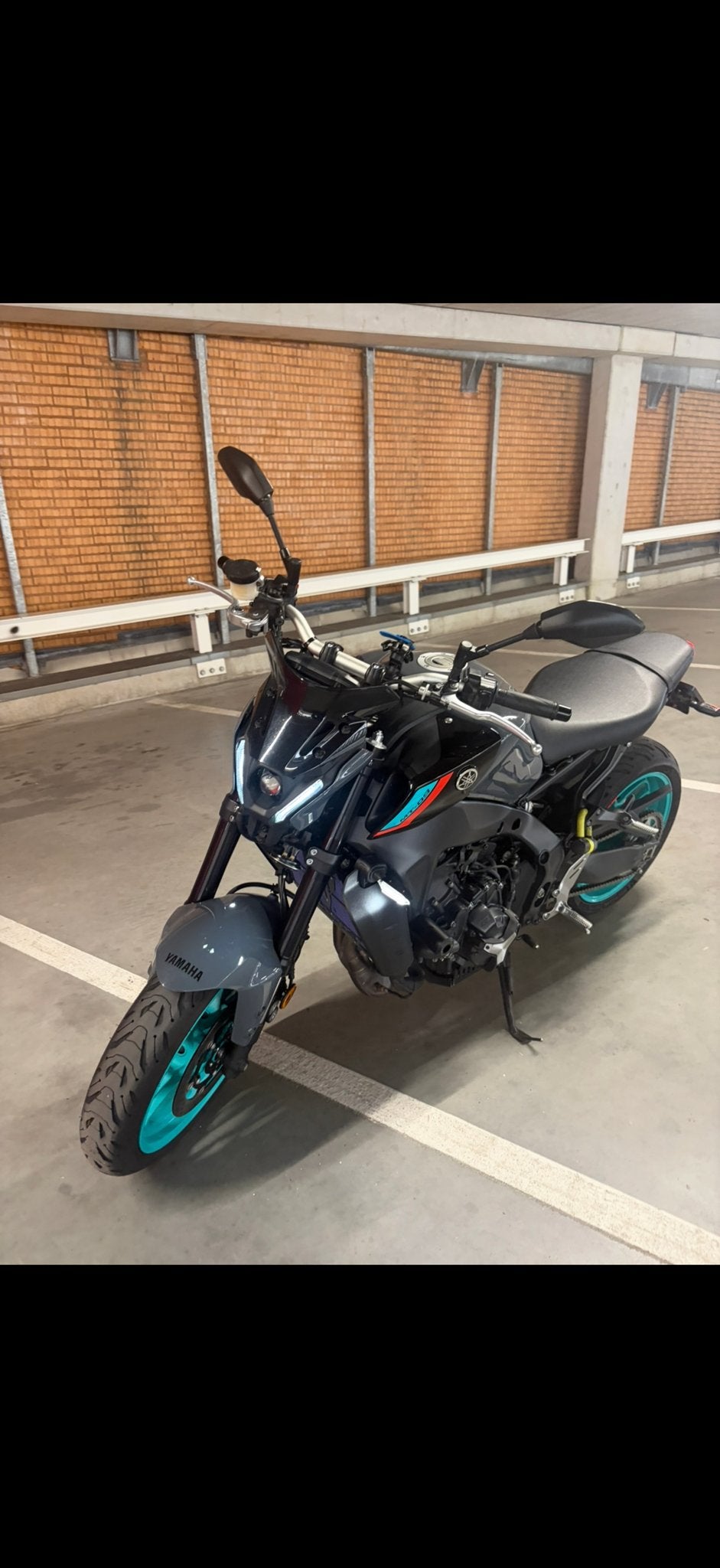 Yamaha MT-09 2023 Dealer onderhouden Vol vermogen, Occasion, Motorrijbewijs A, 889 cc, 3 cilinders