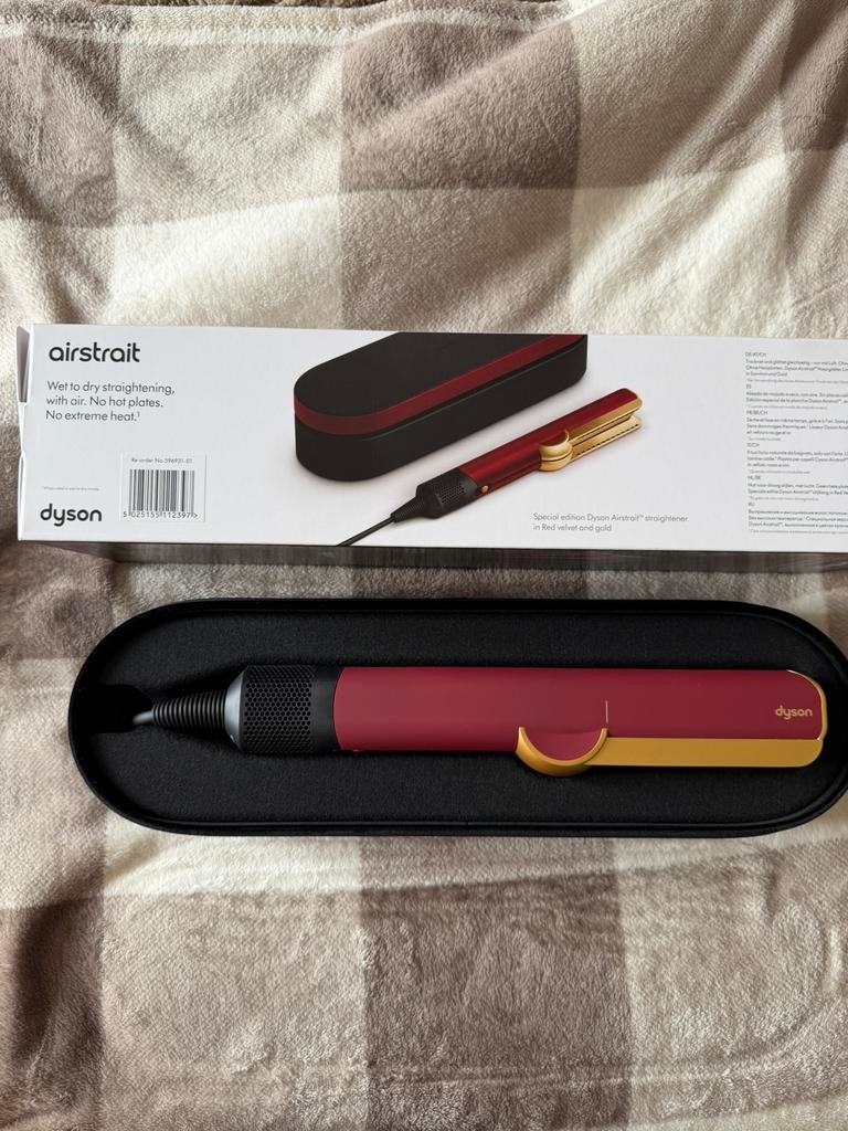 Dyson Airstrait Red Velvet and Gold, Ophalen, Nieuw