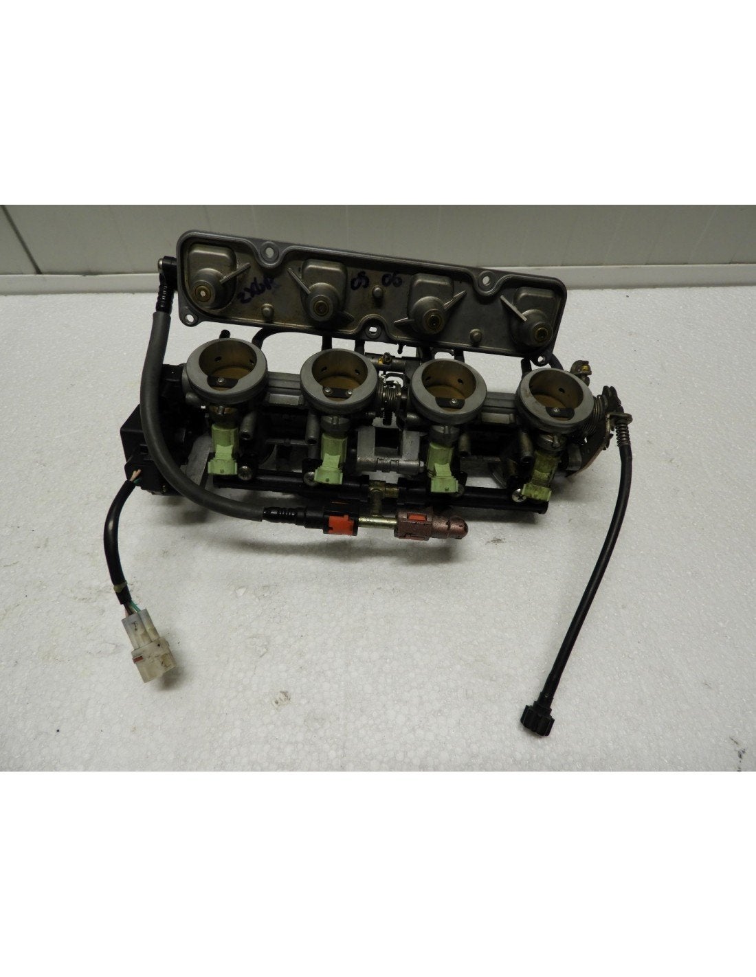 ZX6R 2005 - 2006 Kawasaki Injectorbody D1-42928