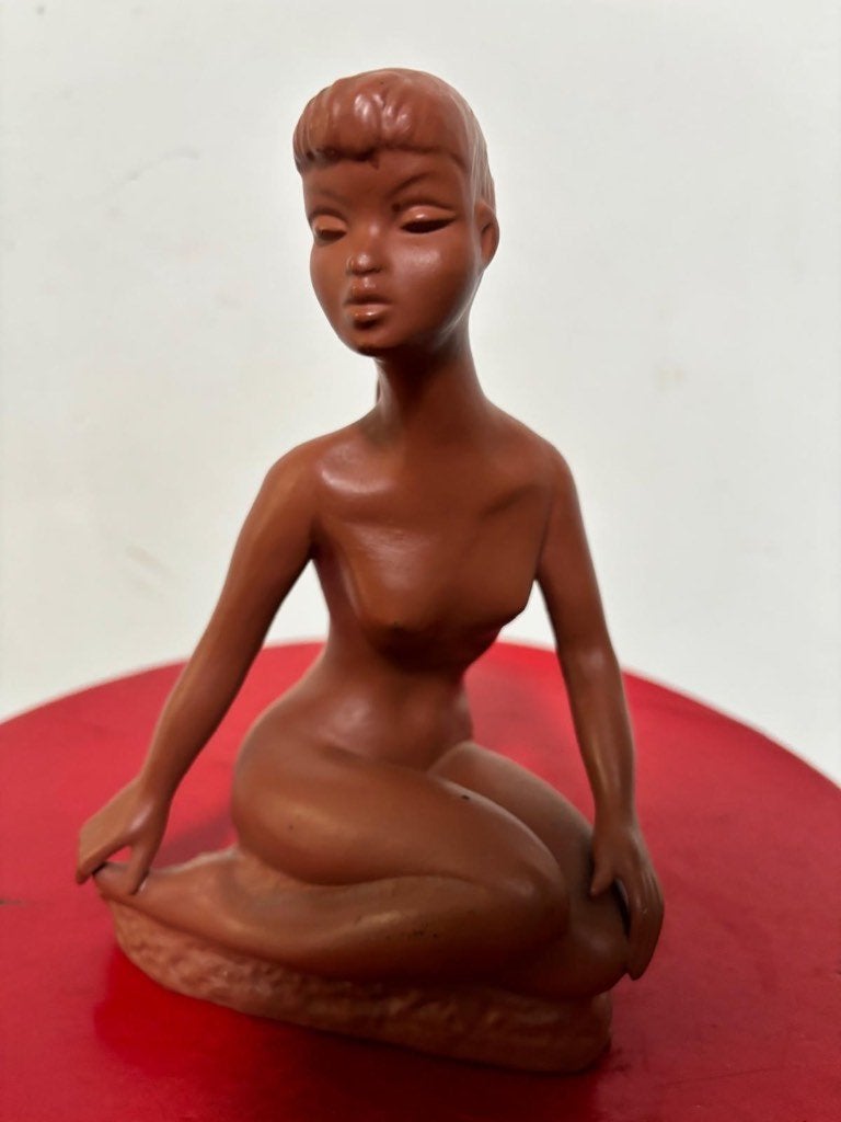 Jema beeldje, zittend rouwfiguur terracotta, model 68, 18cm, Verzenden