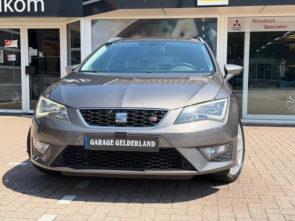 Seat Leon ST 1.4 TSI FR | Navi | Cruise | Climate | Trekhaak, Stof, Gebruikt, 4 cilinders, 150 pk
