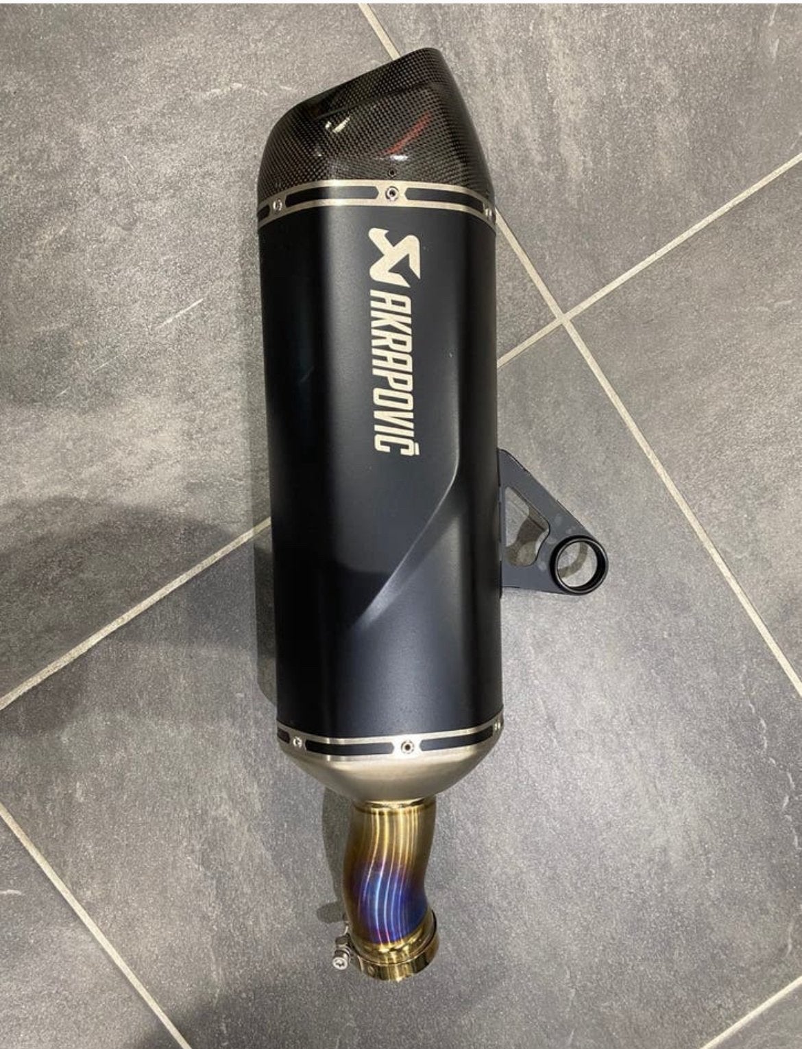 Bmw gs akrapovic uitlaat demper, Ophalen