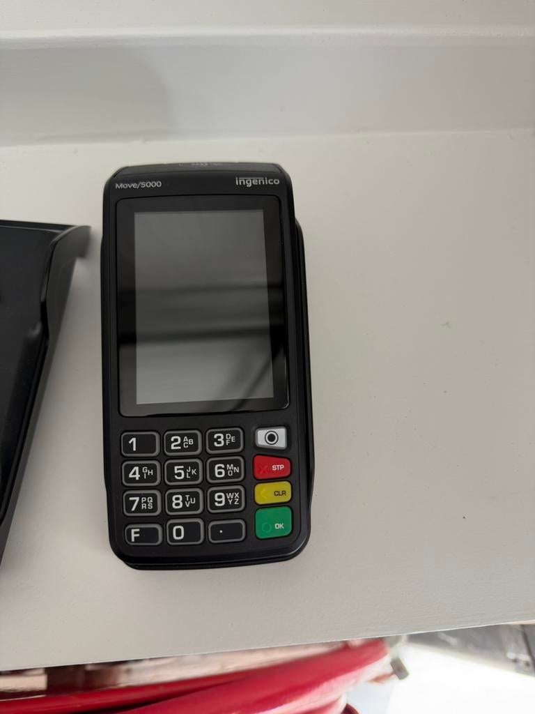 Pin apparaat move 5000 ingenico, Zakelijke goederen, Kantoor en Winkelinrichting | Kassa's en Betaalsystemen, Ophalen of Verzenden