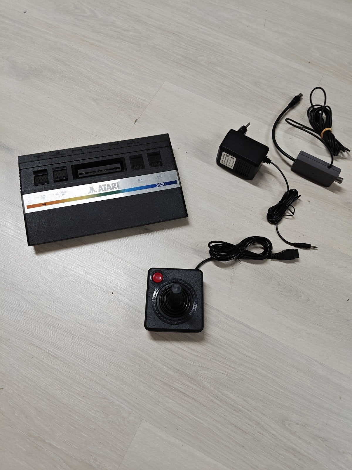 Atari 2600 jr junior met Controller en kabels, Spelcomputers en Games, Games | Atari, Gebruikt, ., 1 speler, Ophalen of Verzenden