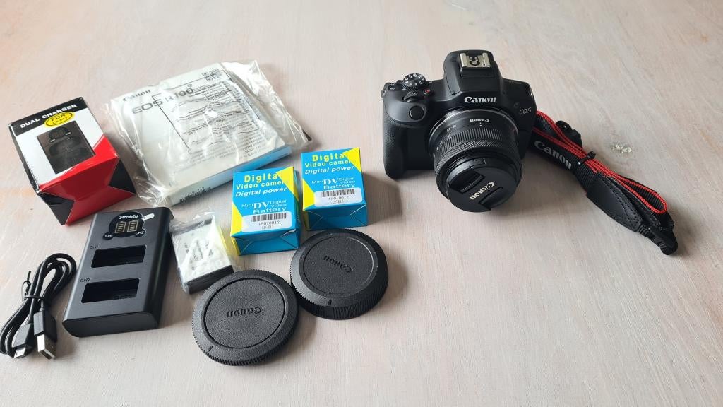 Canon EOS R100 met RF-S 18-45mm, Audio, Tv en Foto, Fotocamera's Digitaal, Canon, Compact, Ophalen of Verzenden, Zo goed als nieuw