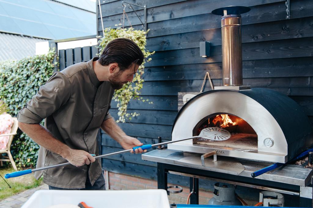 Party catering, Napolitaanse stijl pizza uit de houtoven, Kraam