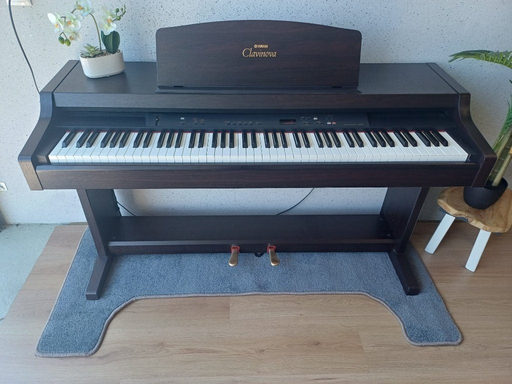 Yamaha digitale piano CLP-820, Gebruikt, Bruin, ., Digitaal