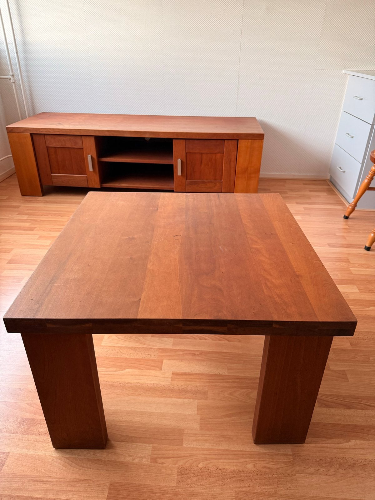 Houten tv-meubel en tafel (meubel 160x55x45, tafel 70x70x45), Ophalen, Gebruikt, 150 tot 200 cm, Kersenhout