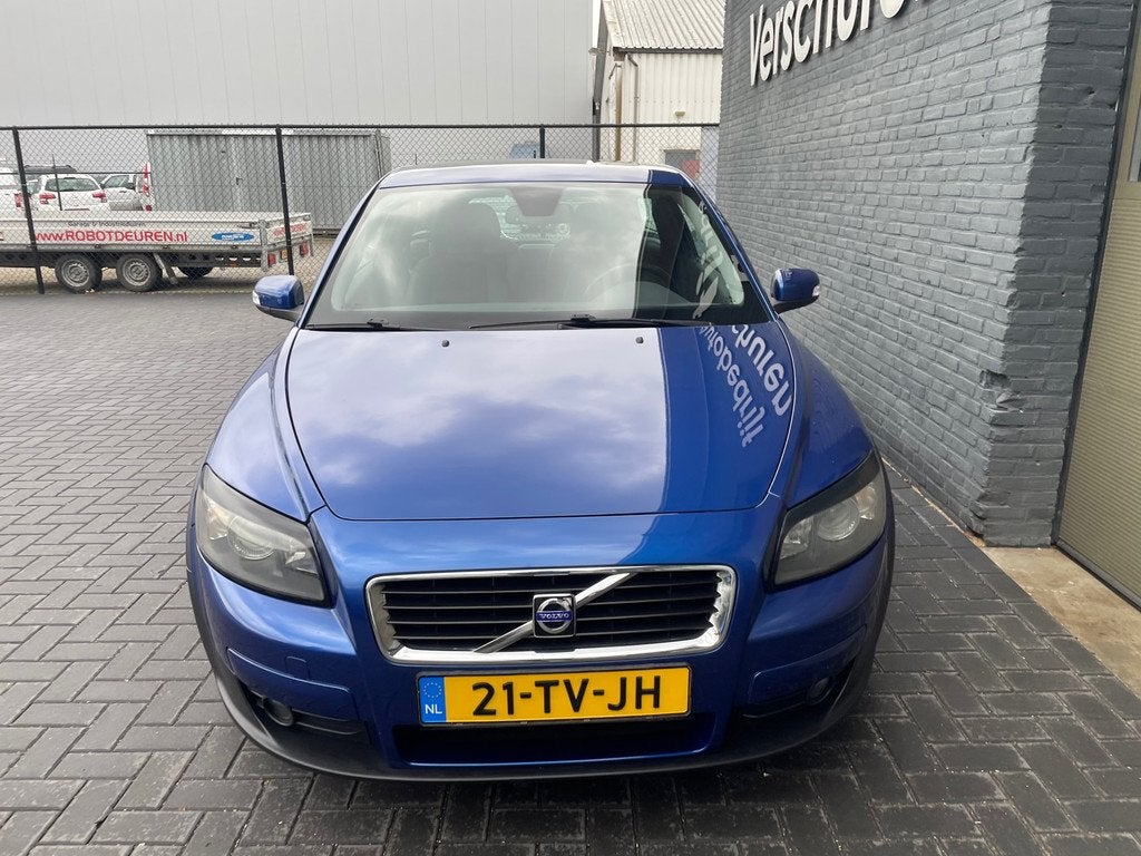 Volvo C30 2.5 T5 Momentum t5 schuifdak stoelverwarming trekh, Voorwielaandrijving, Gebruikt, Zwart, 700 kg