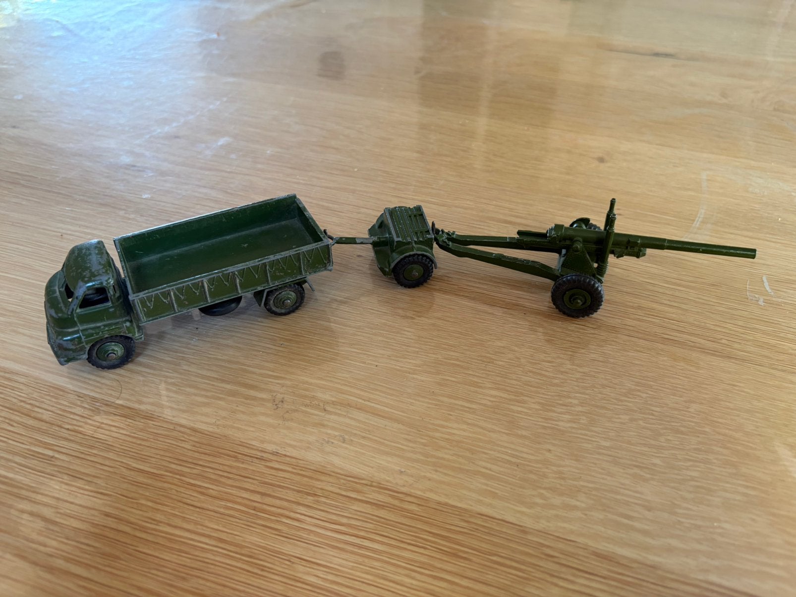 Dinky Toys Army Set. Wagon, Gun Trailer & Canon., Hobby en Vrije tijd, Ophalen of Verzenden, Gebruikt, Bus of Vrachtwagen, Dinky Toys