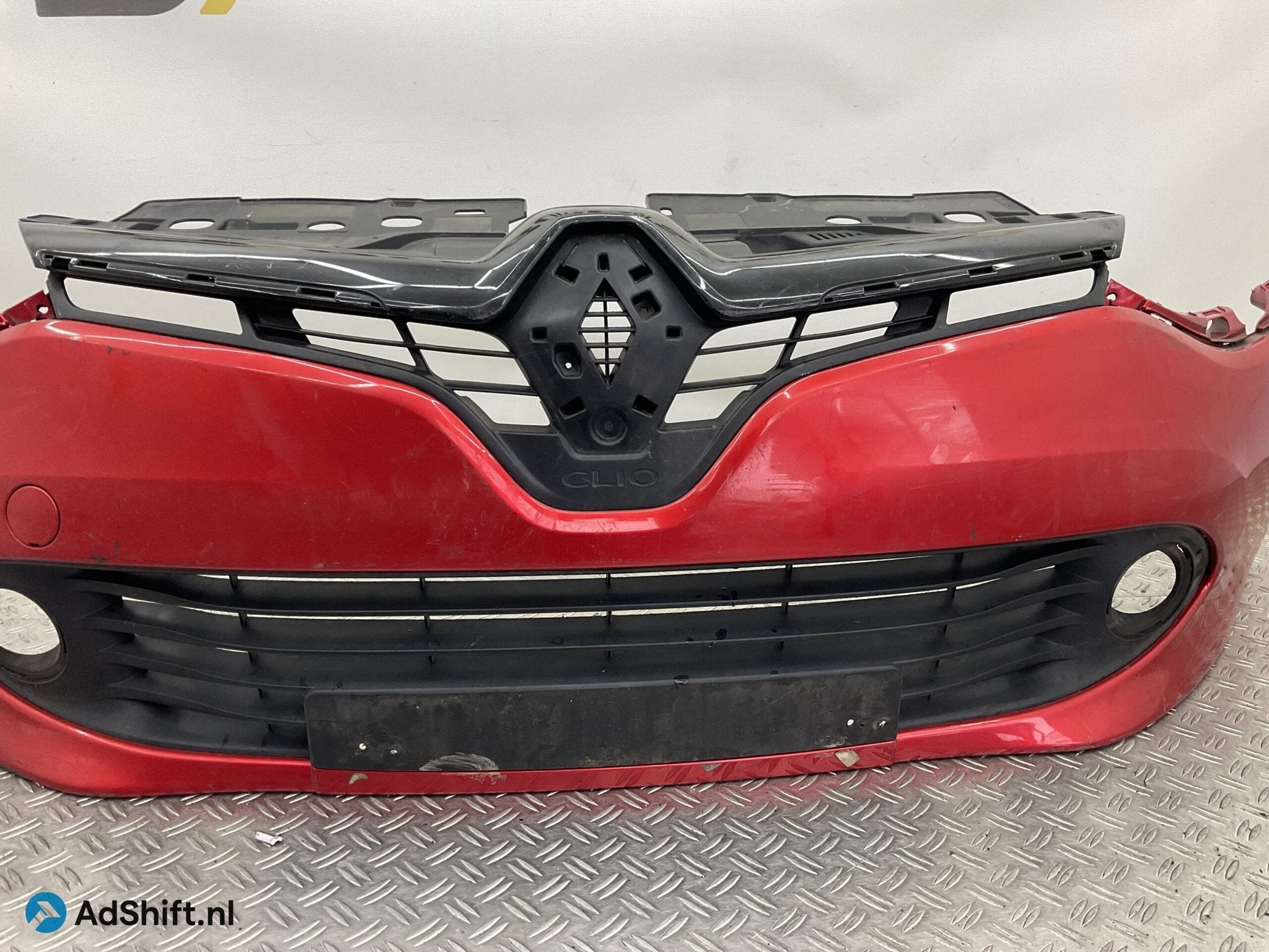 Bumper Renault Clio 4 2012-2015 620221112R Voorbumper F4-178, Auto-onderdelen, Bumper