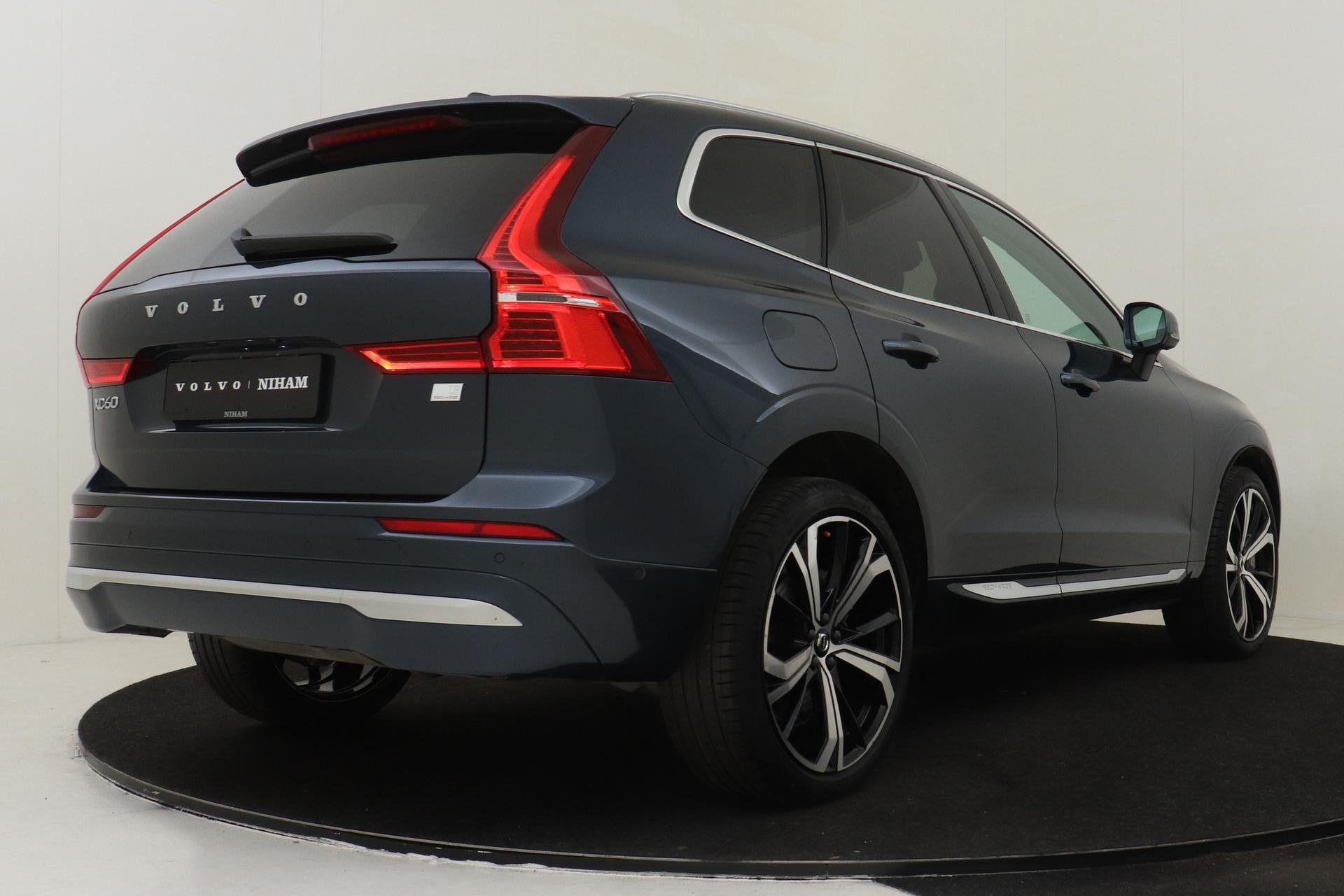 Volvo XC60 T8 PLUG-IN HYBRID AWD PLUS BRIGHT -PANO.DAK|360°, Automaat, 12 maanden, Gebruikt, Euro 6