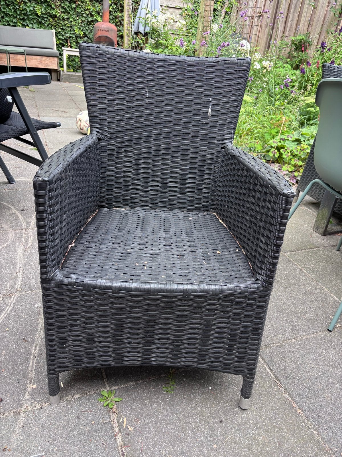 GRATIS Vier zwarte wicker tuinstoelen, Tuin en Terras, Ophalen, Gebruikt, Wicker