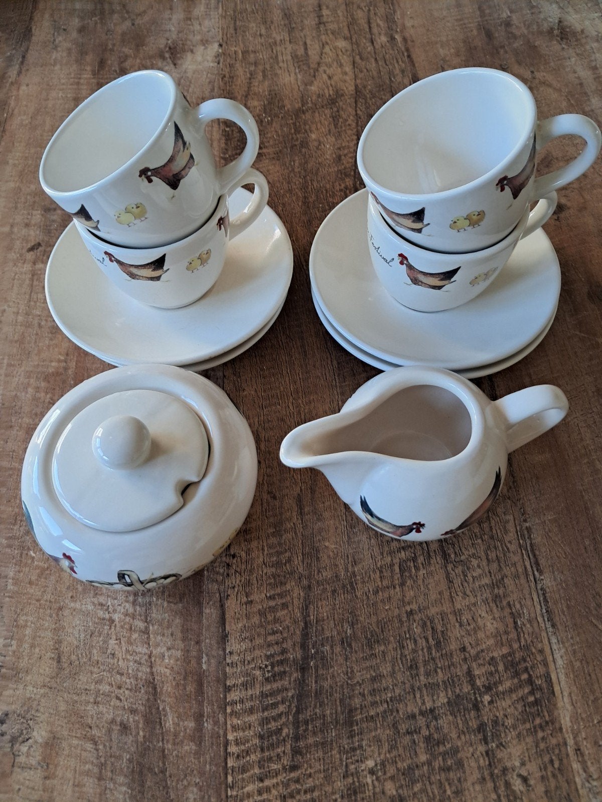 Jet ter Steege chicken festival servies, Huis en Inrichting, Ophalen of Verzenden, Zo goed als nieuw, Overige stijlen, Kop(pen) en/of Schotel(s)