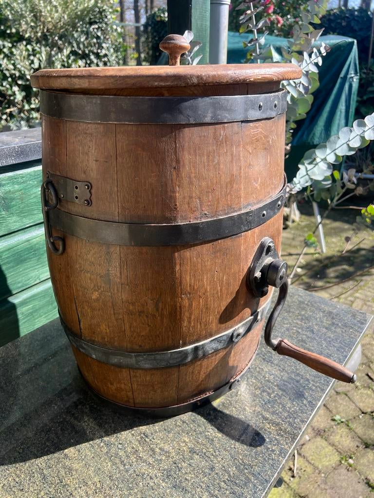 Antieke Houten Boterkarnton met Zwengel, Antiek en Kunst, Ophalen