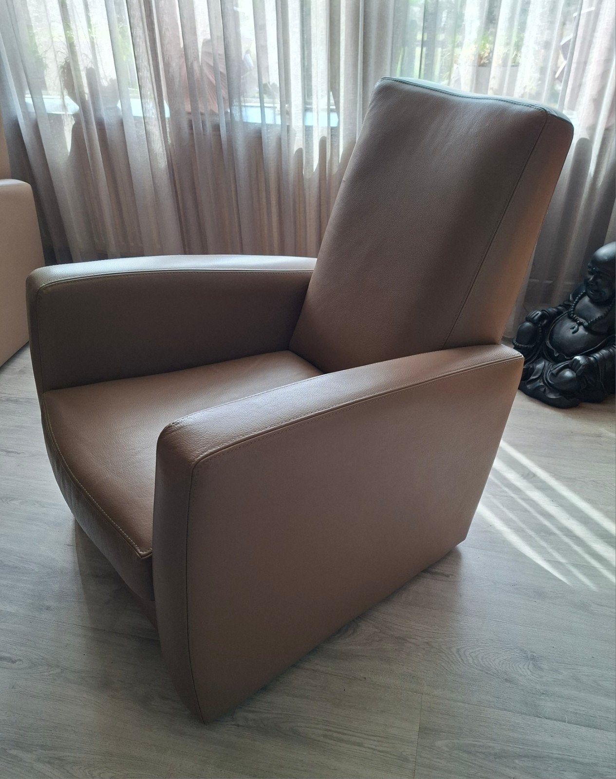 Leren fauteuil taupe, Ophalen, Zo goed als nieuw, 75 tot 100 cm, 50 tot 75 cm