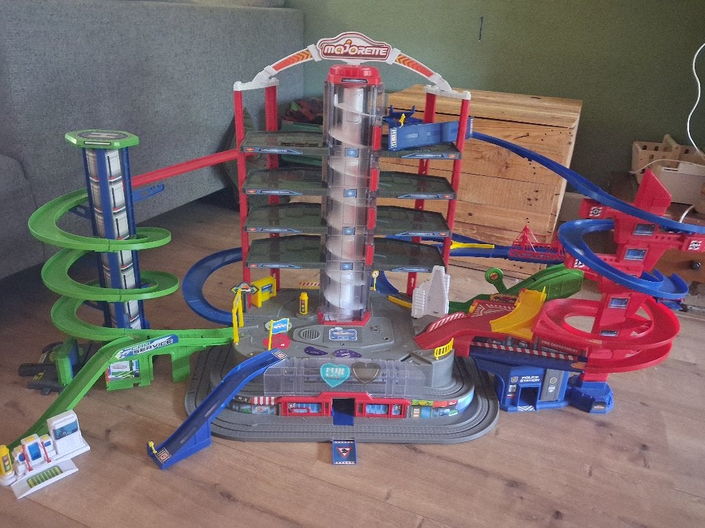 Majorette super city garage, Kinderen en Baby's, Speelgoed | Racebanen, Elektrisch, Ophalen, Overige merken, Racebaan