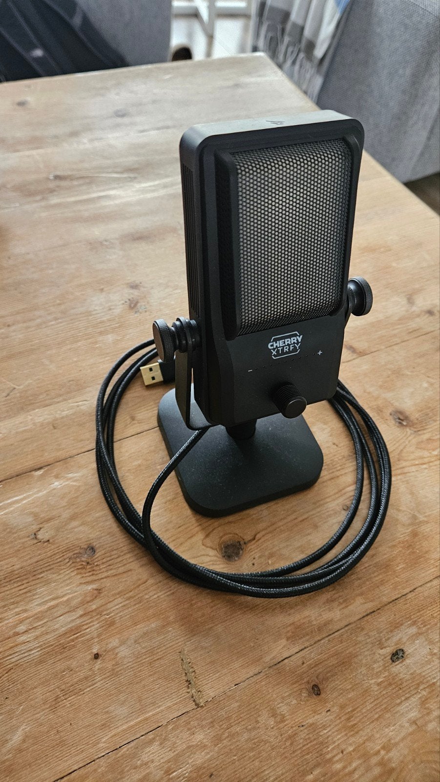 XTRFY Ngale microfoon (nieuw) en Corsair Scimitar muis, Ophalen of Verzenden, Zo goed als nieuw